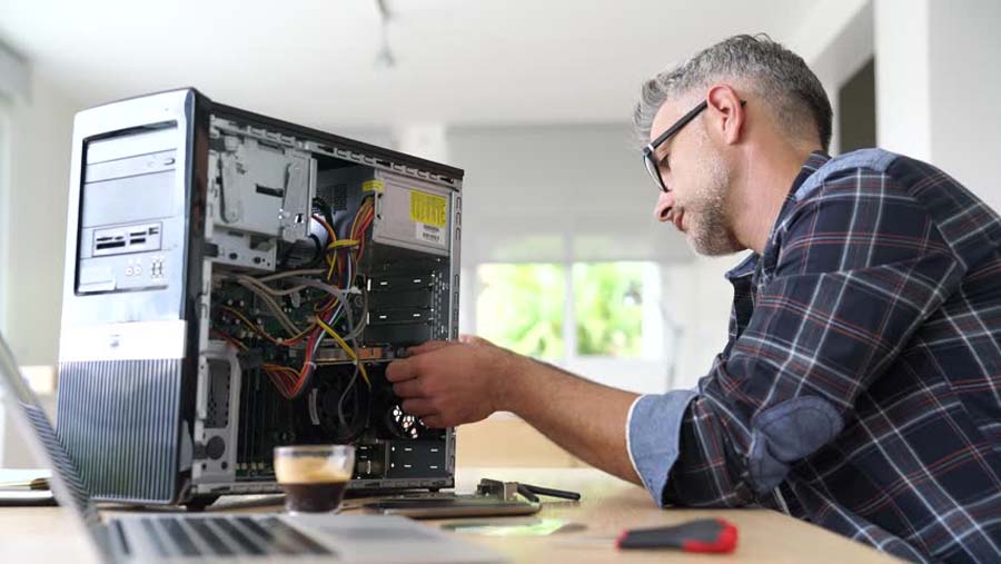 Мастер по ремонту компьютеров в Артёме